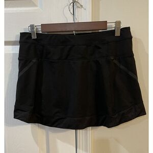 Athleta Women's Black Skort‎ Sz M Back Zip Pocket